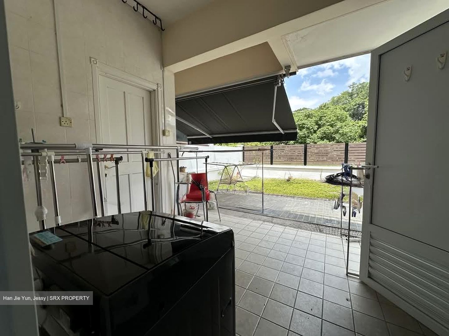 Springside Avenue (D26), Terrace #554801881